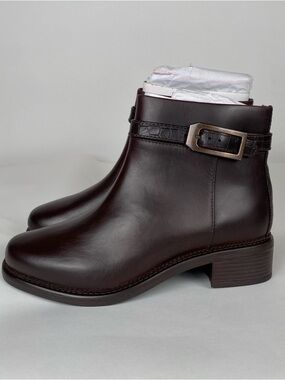 NWT Clarks Women's Maye Grace Bordeaux Leather Ankle Boot - 7 WIDE